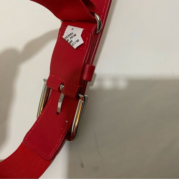 Under Armour Baseball Softball Sports Belt Red White - Picture 5 of 5